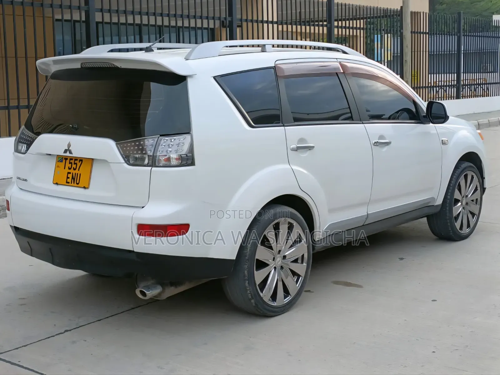 Mitsubishi Outlander 2008 White