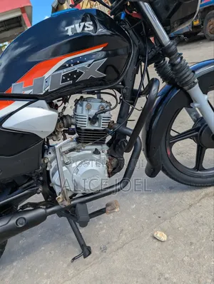 TVS HLX 125 2025 Black