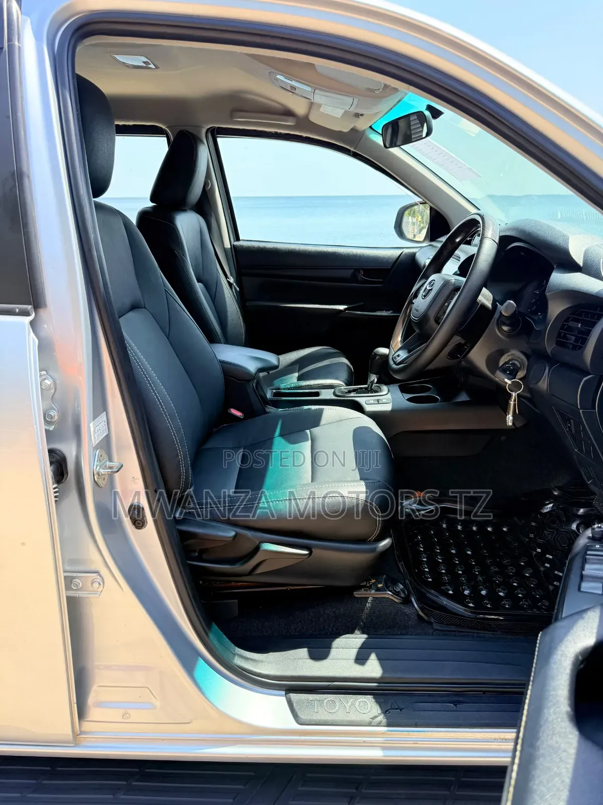Toyota Hilux 2019 Silver