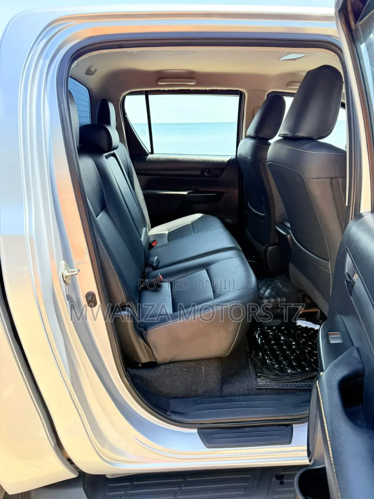 Toyota Hilux 2019 Silver