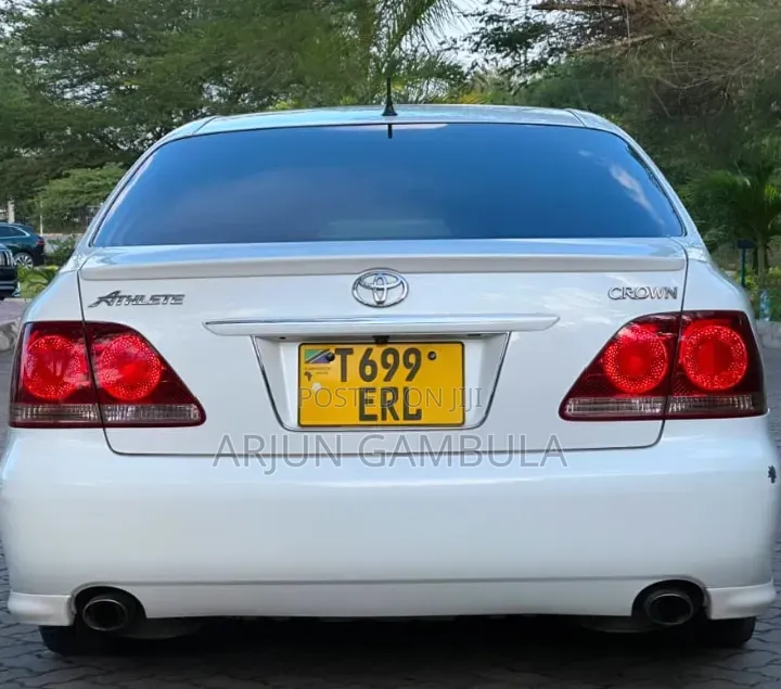 Toyota Crown 2026 White