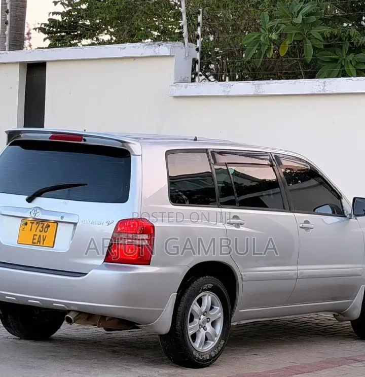 Toyota Kluger 2006 Silver