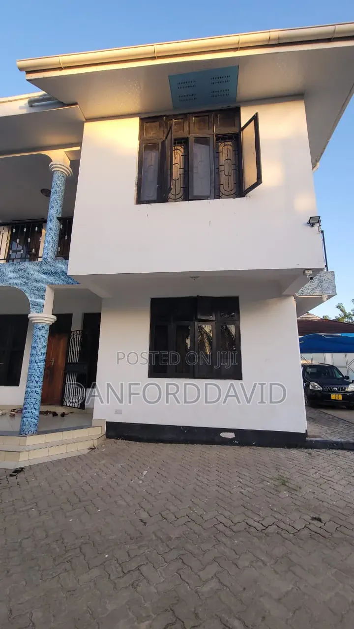 5bdrm House in Kahwa Real Estate, Mbezi Beach for rent