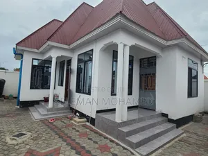 Furnished 3bdrm House in Biriani Real Estate, Chamazi for sale