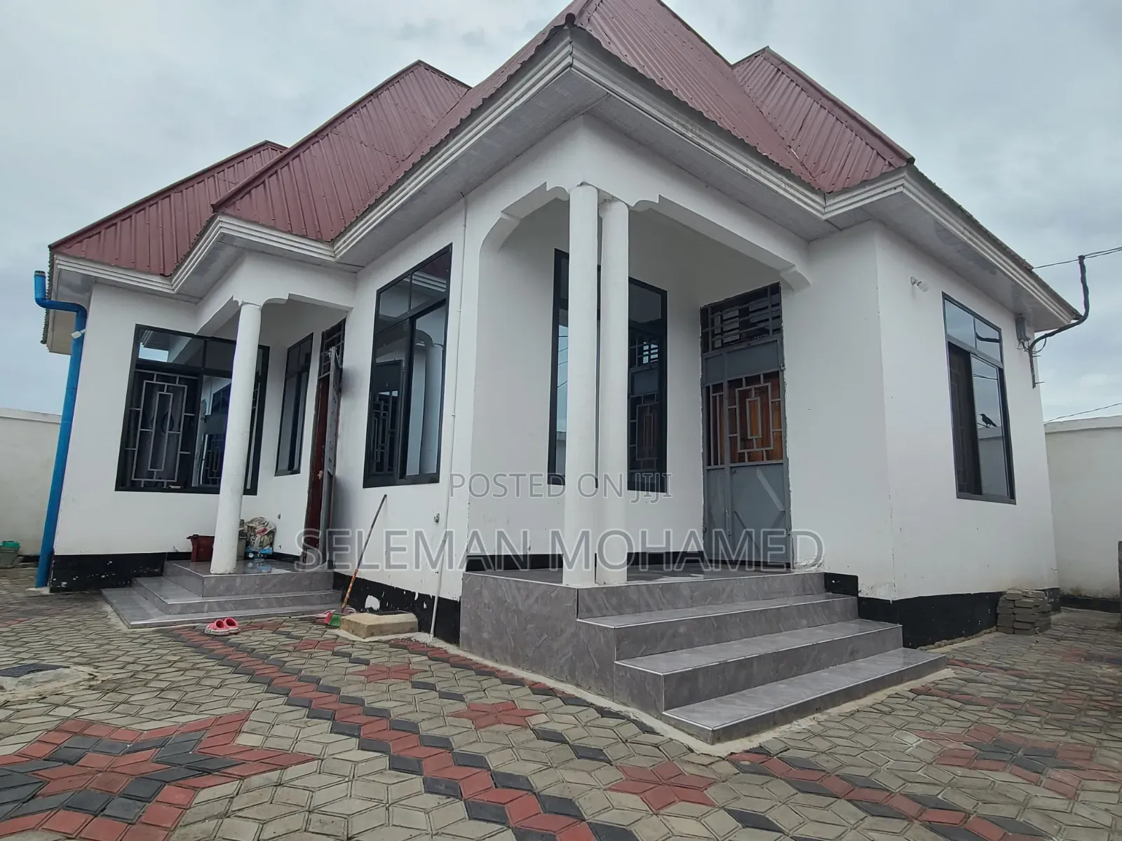 Furnished 3bdrm House in Biriani Real Estate, Chamazi for sale