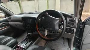 Toyota Land Cruiser 90 2002 Green