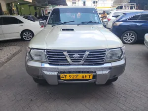 Nissan Patrol 2001 Silver