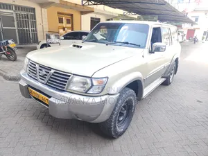 Nissan Patrol 2001 Silver