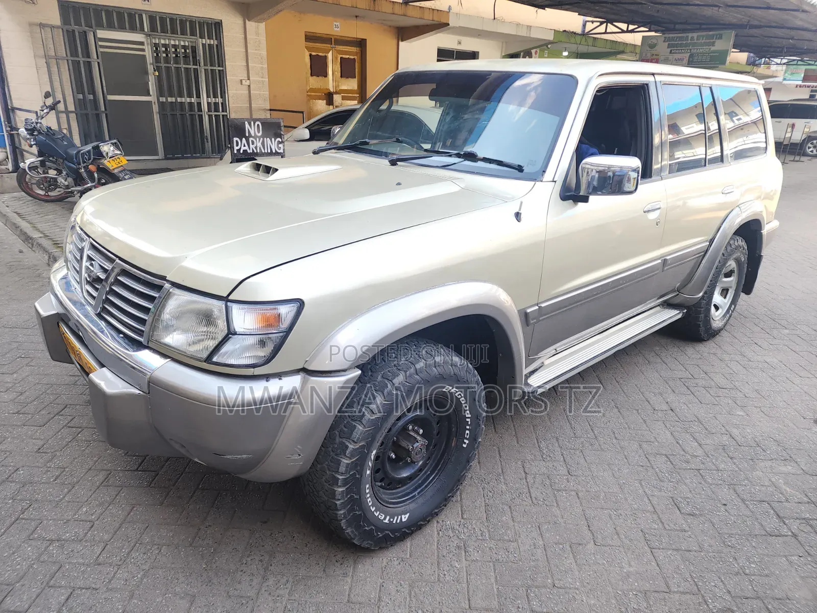 Nissan Patrol 2001 Silver