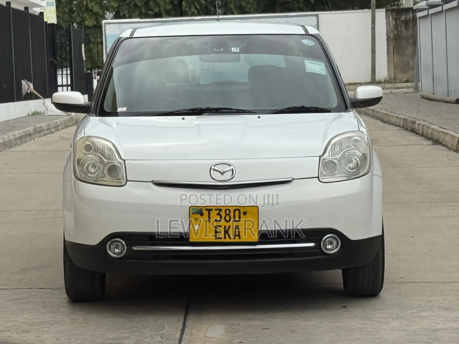 Mazda Verisa 2007 White