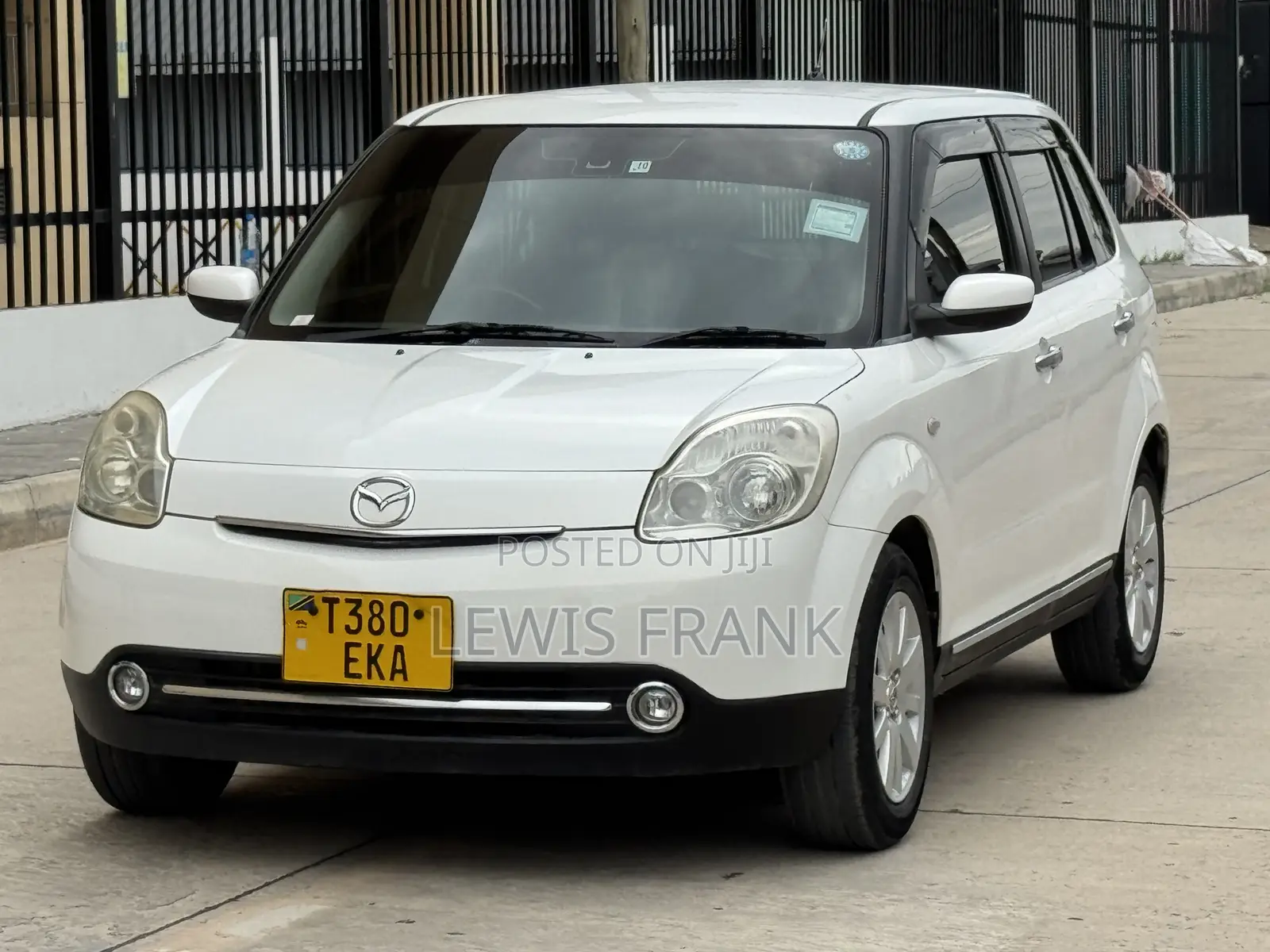 Mazda Verisa 2007 White