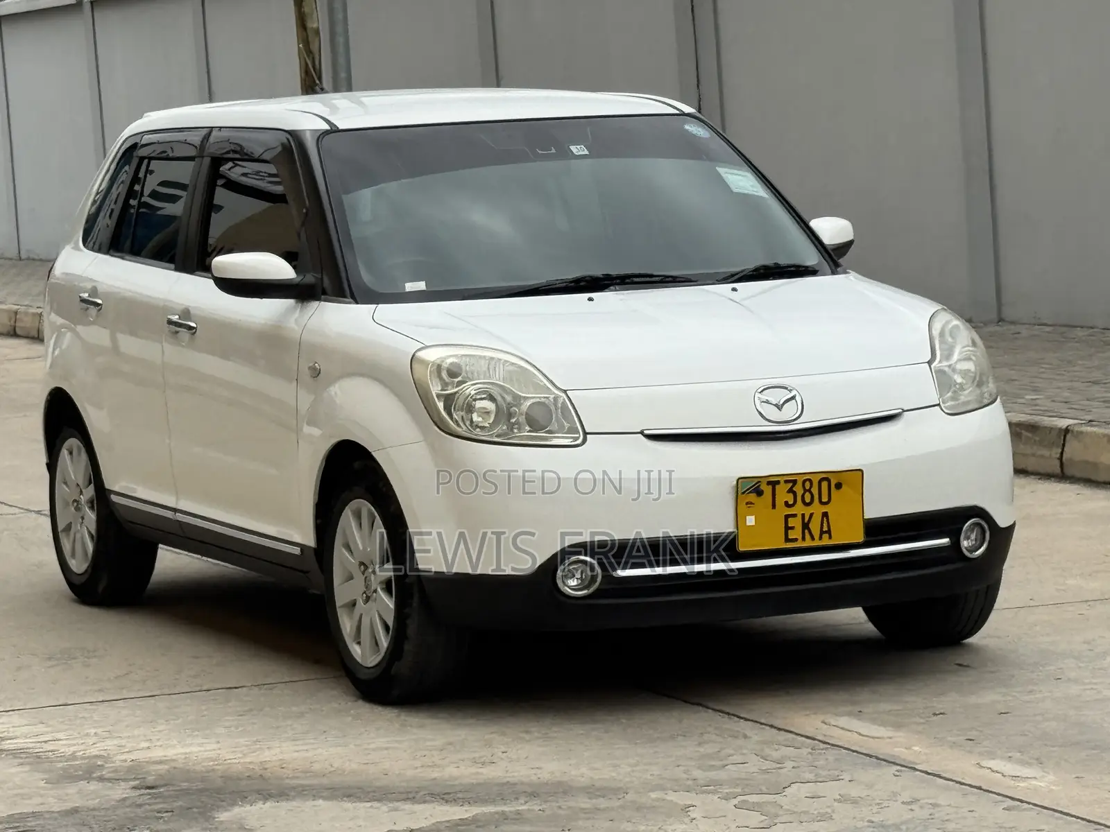 Mazda Verisa 2007 White