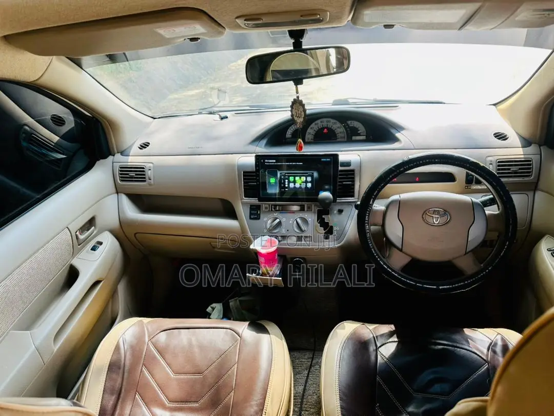 Toyota Raum 2008 Off white