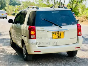 Toyota Raum 2008 Off white