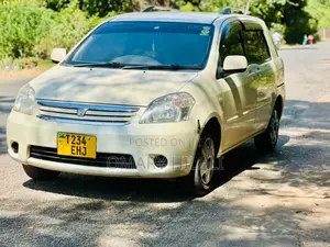 Toyota Raum 2008 Off white