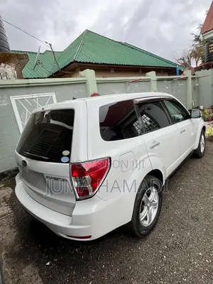 Subaru Forester 2010 Pearl
