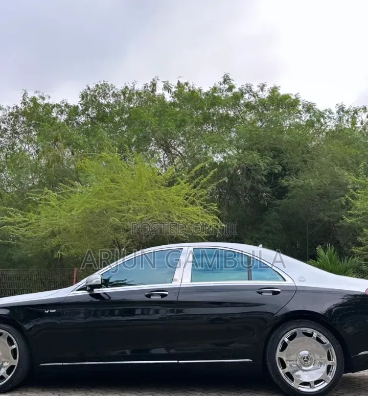 Mercedes-Benz C200 2008 Matt Black
