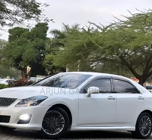 Toyota Crown 2009 White