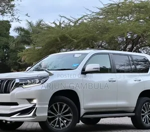 Toyota Land Cruiser 2021 White