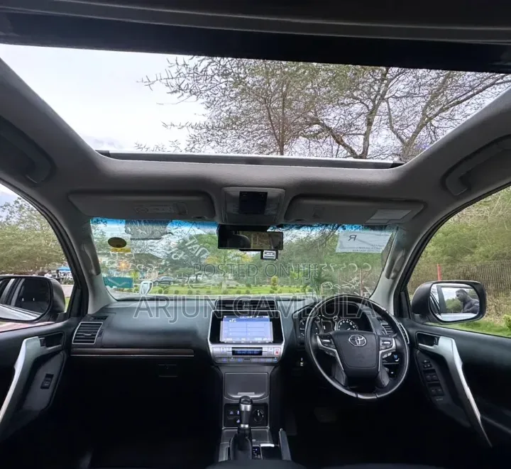 Toyota Land Cruiser 2021 White