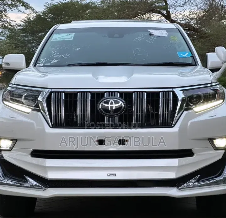Toyota Land Cruiser 2021 White