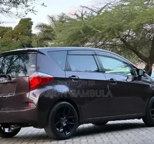 Toyota Ractis 2013 Gray