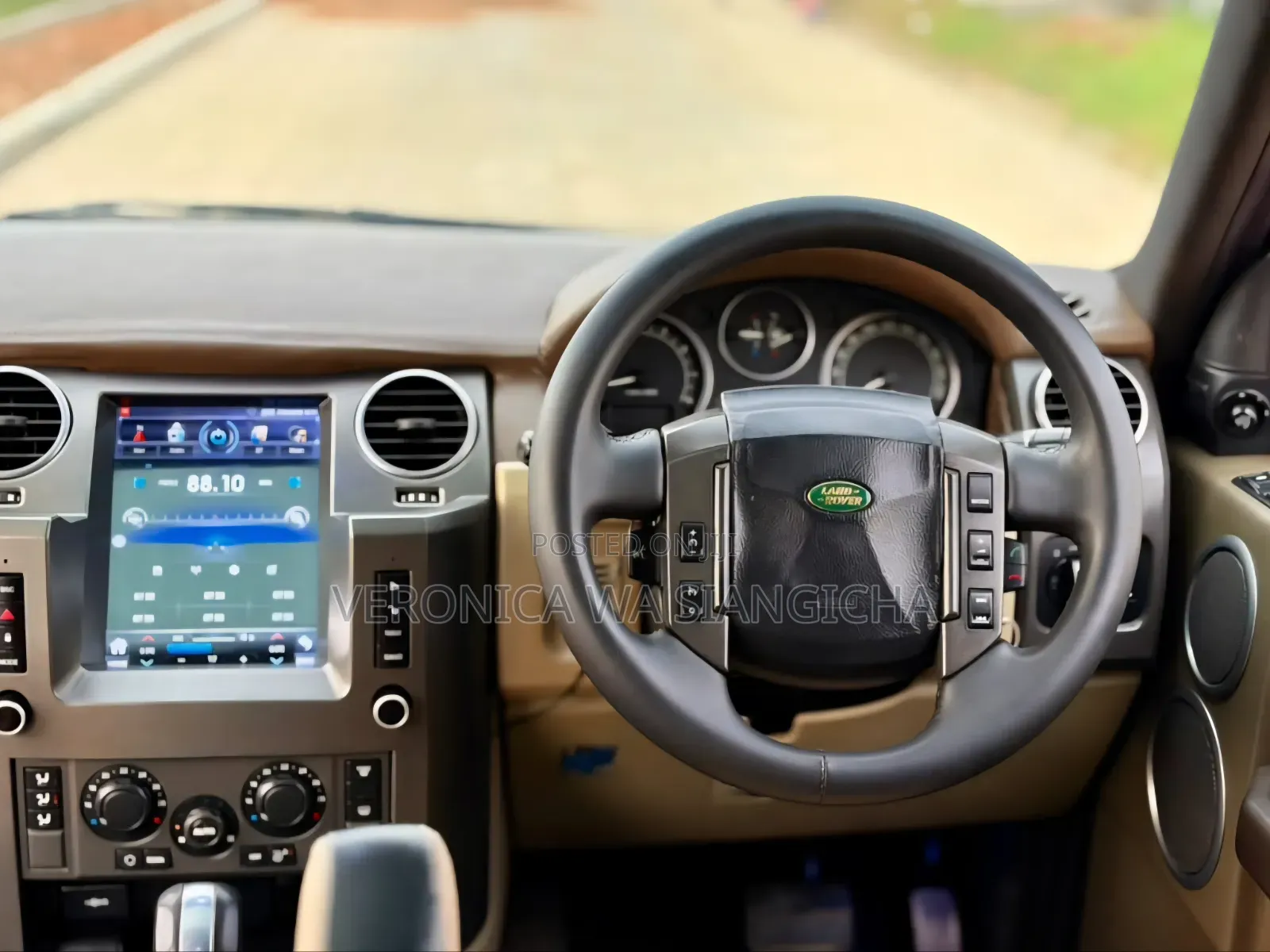 Land Rover Discovery 2011 Black