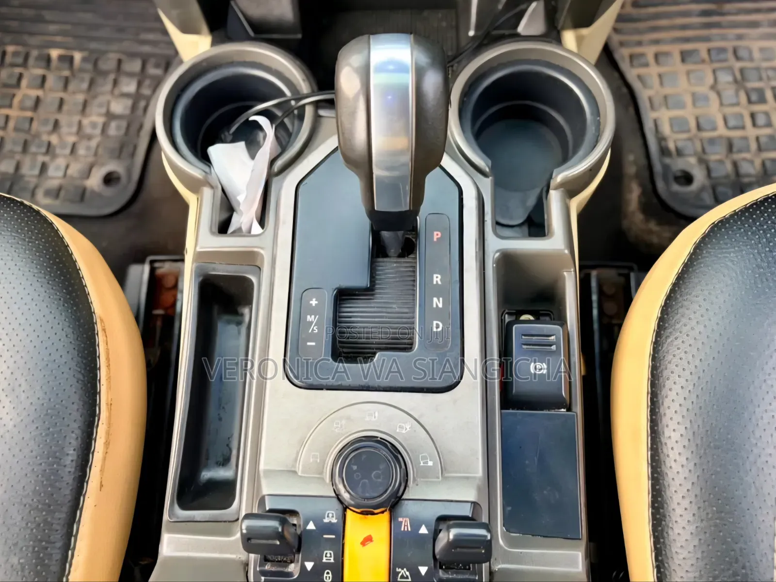 Land Rover Discovery 2011 Black