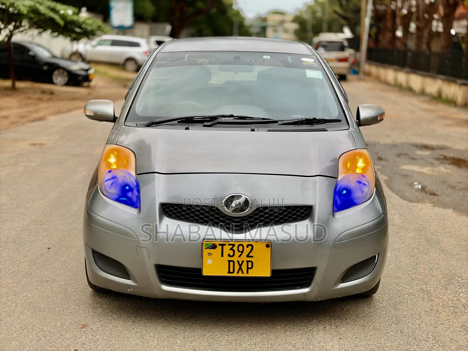 Toyota Vitz 1.0 FWD 5dr 2009 Beige