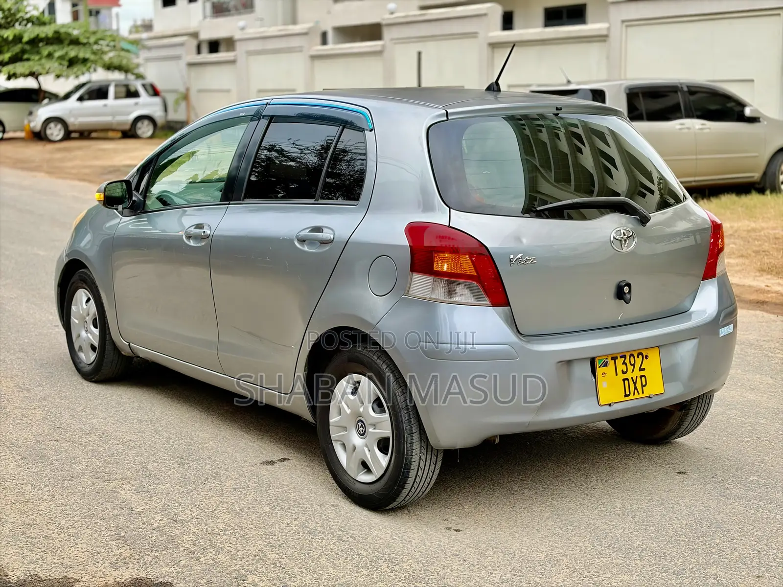 Toyota Vitz 1.0 FWD 5dr 2009 Beige