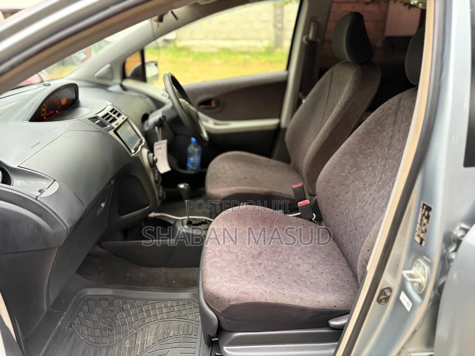 Toyota Vitz 1.0 FWD 5dr 2009 Beige