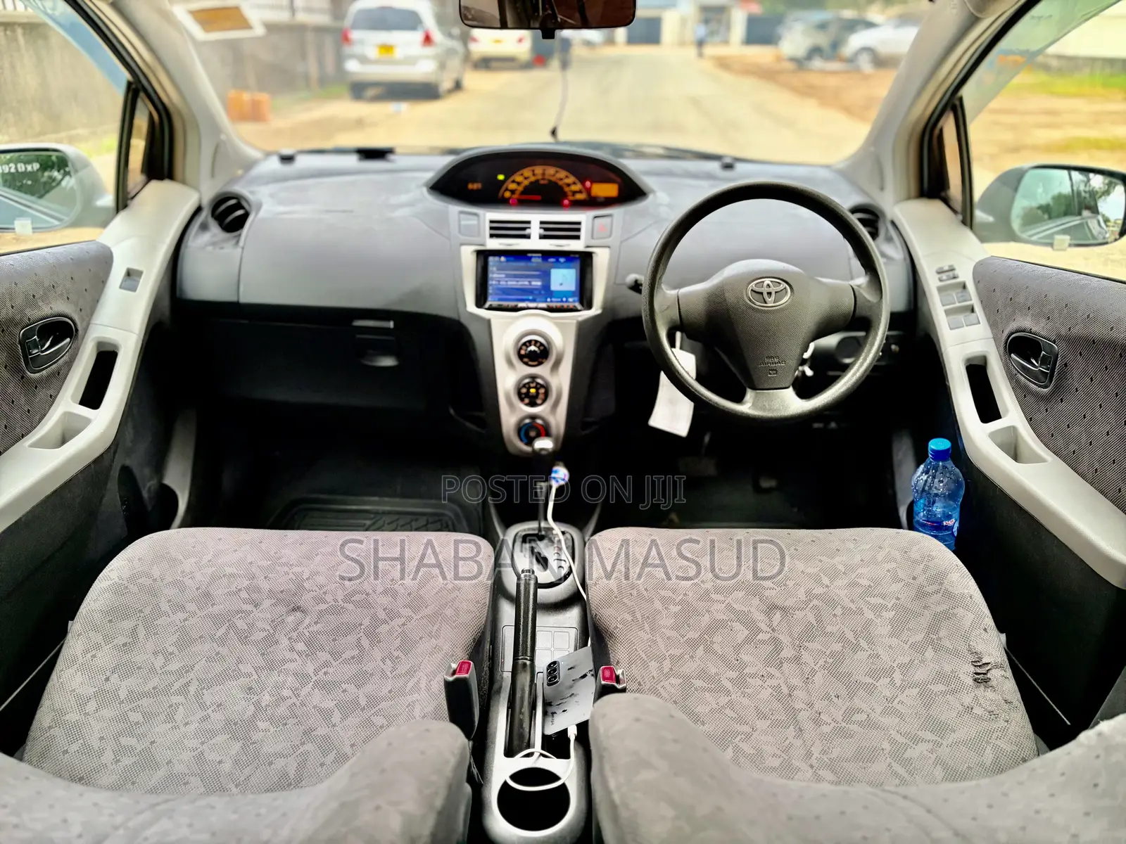 Toyota Vitz 1.0 FWD 5dr 2009 Beige