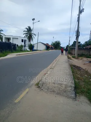 6bdrm House in Mahakama Ya Wilaya, Ilala for sale