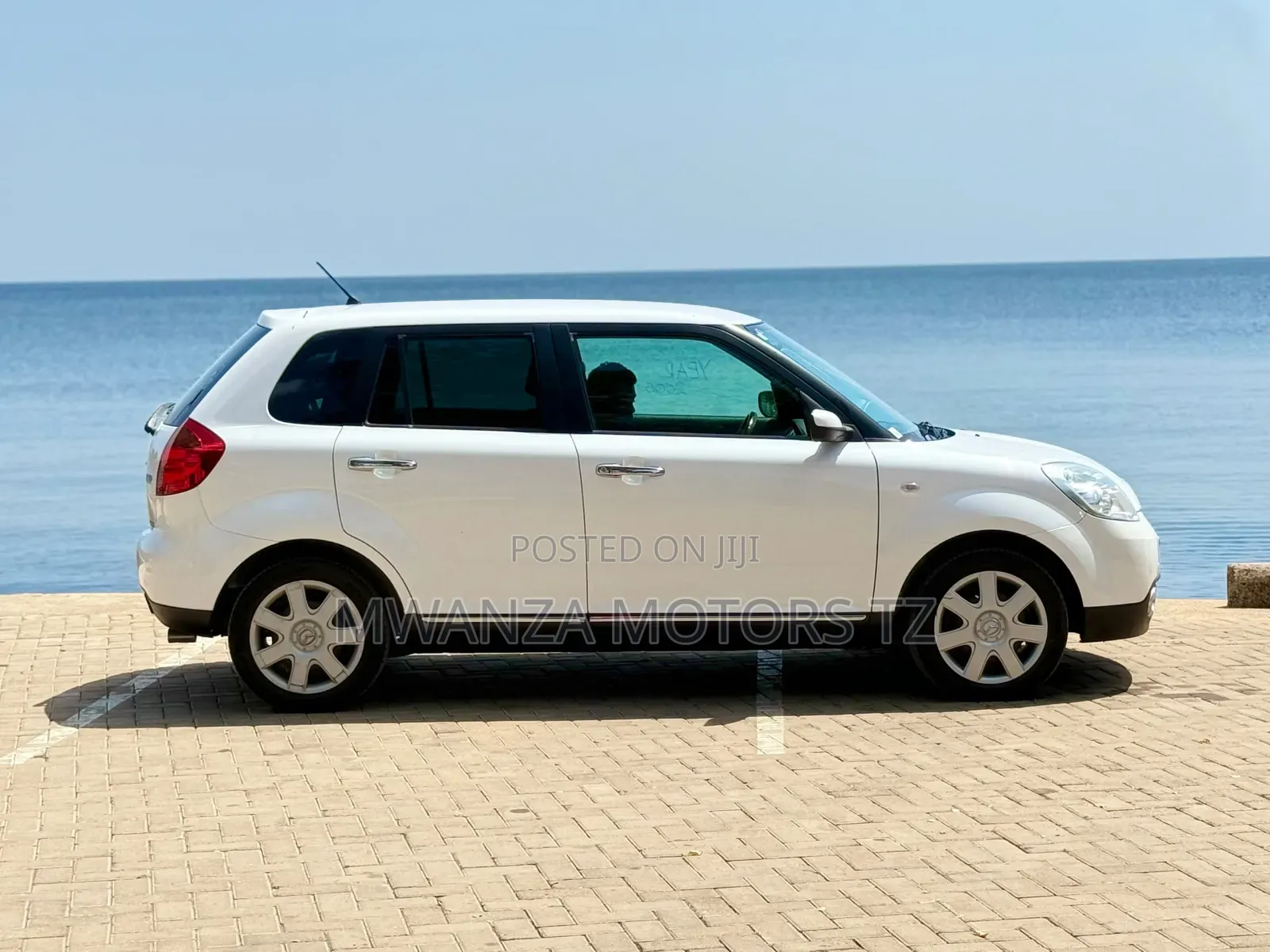 Mazda Verisa 2006 White