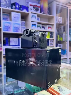 Sony Alpha With Lens Fe-28-70 Mm