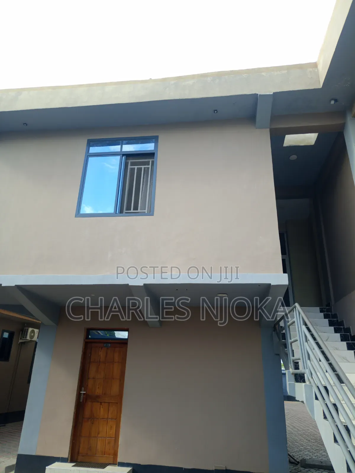 Hoteli Ya Kisasa Inauzwa (Hotel for Sale)