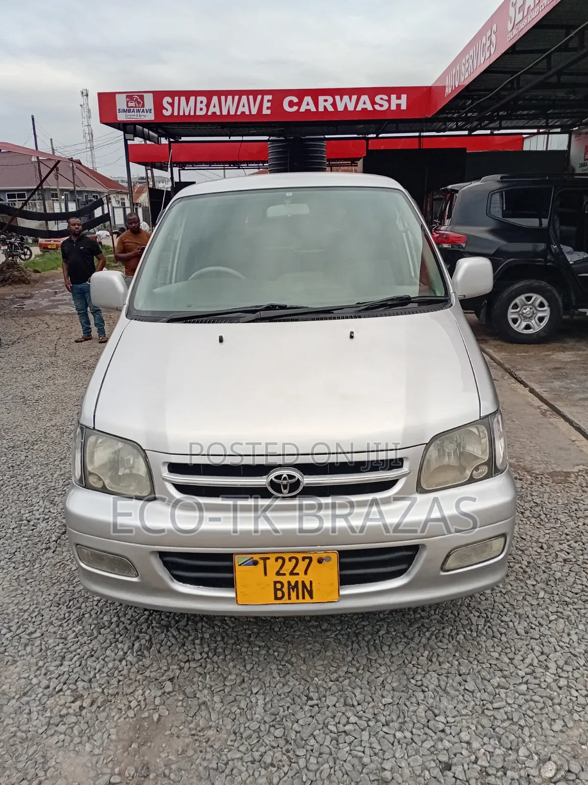 Toyota Noah 2001 Silver