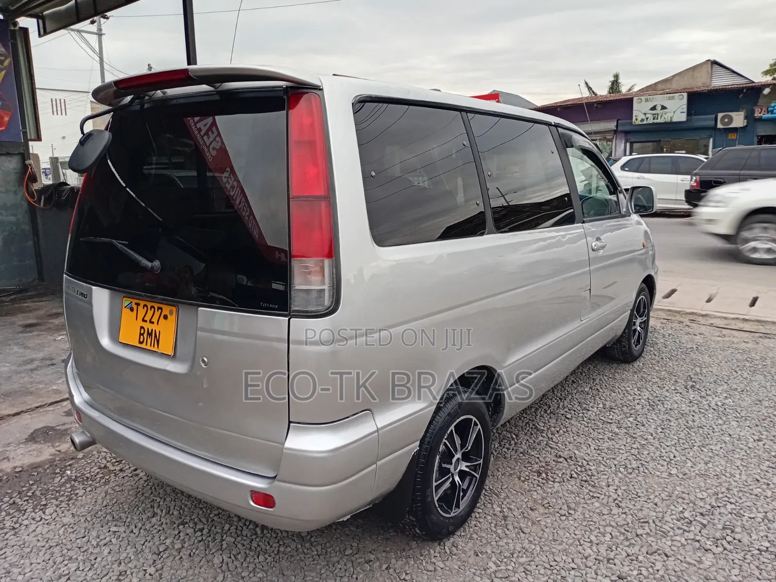 Toyota Noah 2001 Silver
