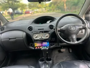 Toyota Vitz 2002 Gray