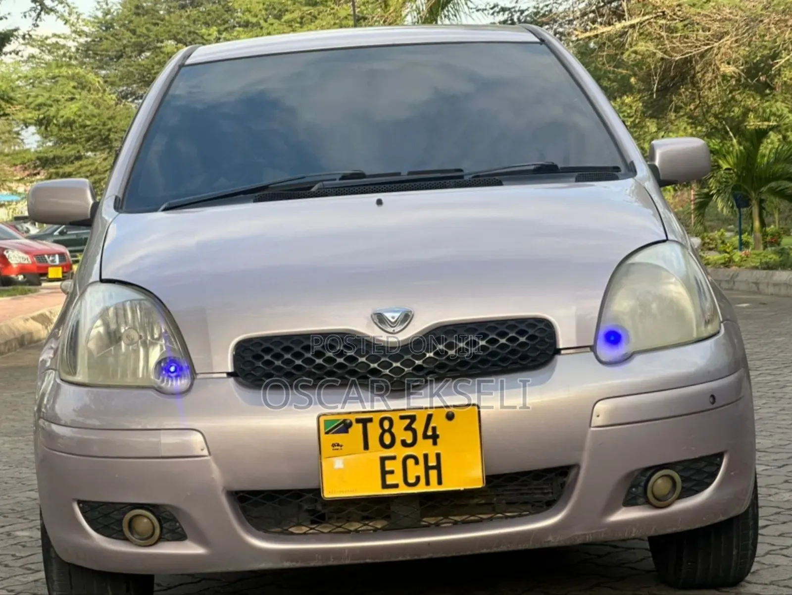 Toyota Vitz 2002 Gray