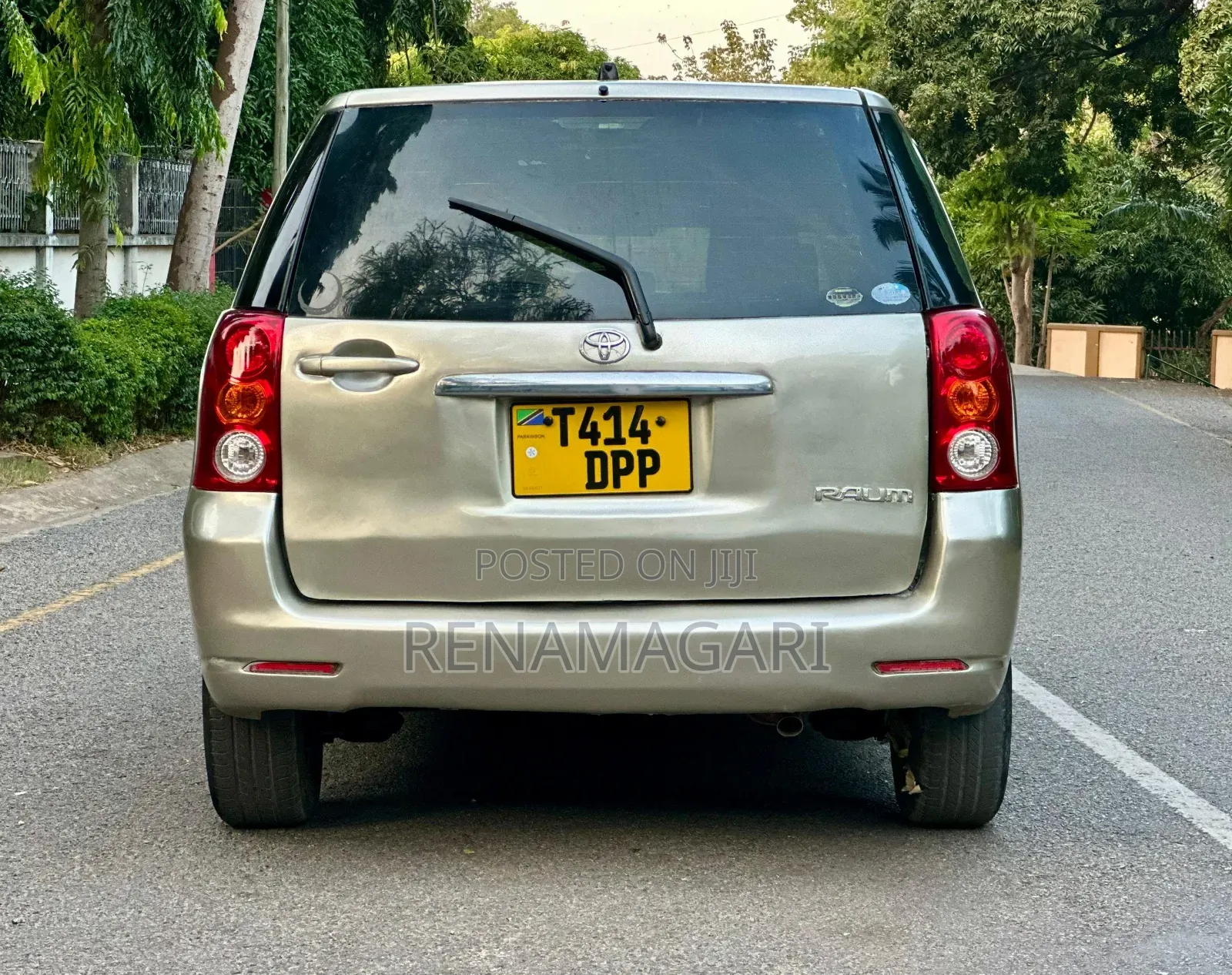 Toyota Raum 2005 Silver