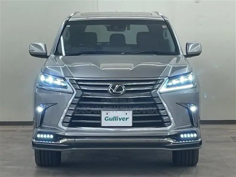 Lexus LX 2019 Silver