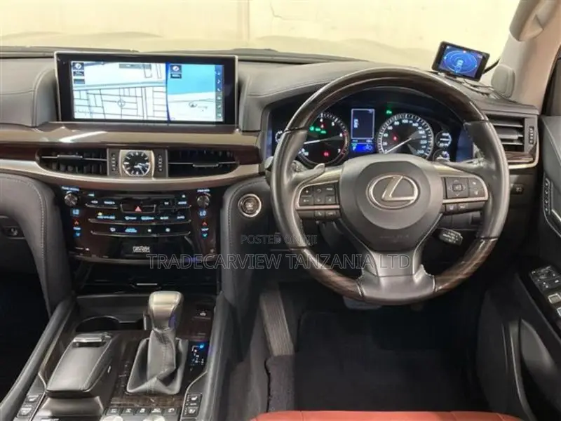 Lexus LX 2019 Silver
