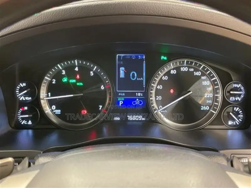 Lexus LX 2019 Silver