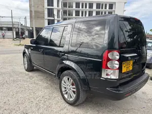 Land Rover Discovery 2013