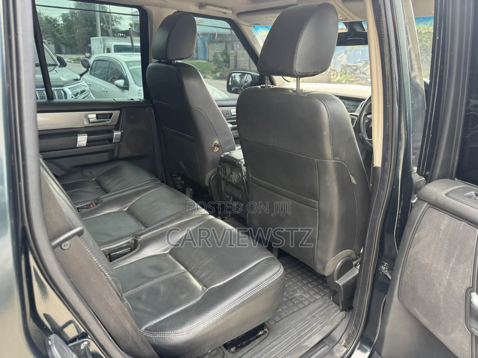 Land Rover Discovery 2013