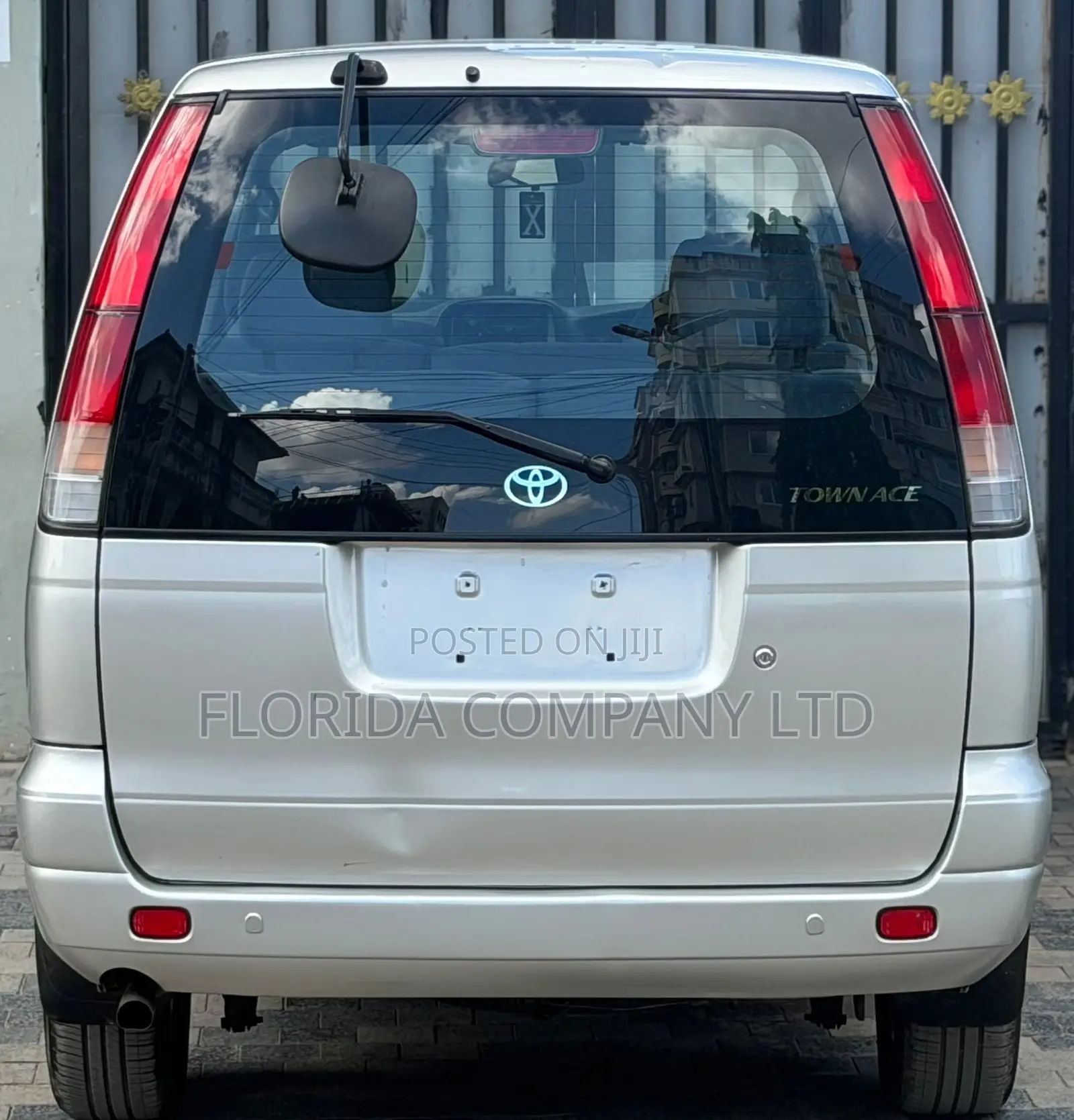 Toyota Noah 2001