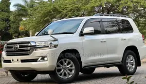 Toyota Land Cruiser 2016 White