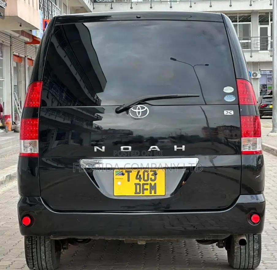 Toyota Noah 2006 Black