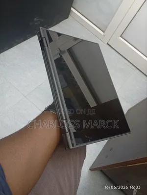 Laptop Lenovo 300e 4GB Intel SSD 140GB